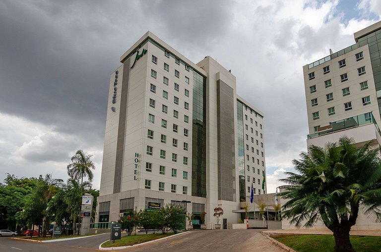 Luxuoso Apartamento no Jade Hotel – Sofisticação e Comodidad