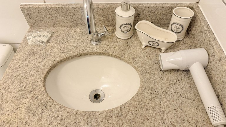 01 Qto no Liberty – Próximo ao Shopping Iguatemi